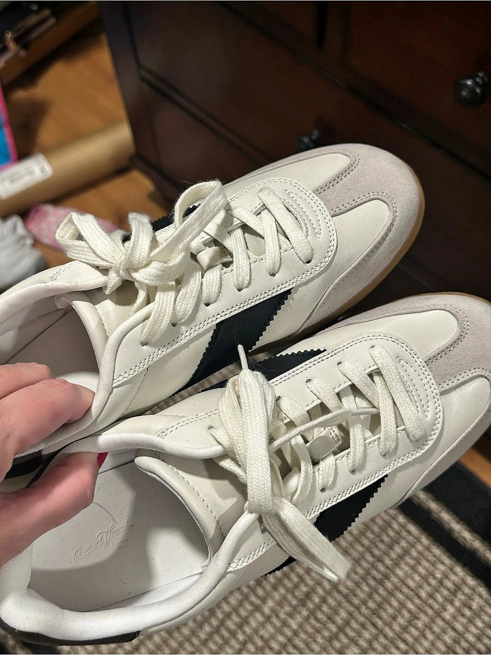 Universal Thread Spencer Fashion Sneakers in White & Black